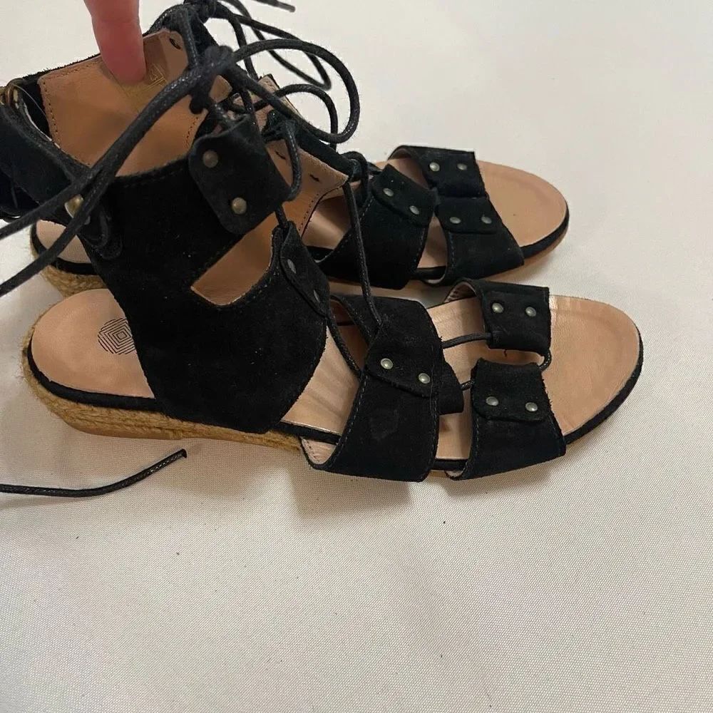Eric Michael Black Gladiator Sandals Size 37 US 7